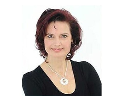 Dr. Susanna Wallis