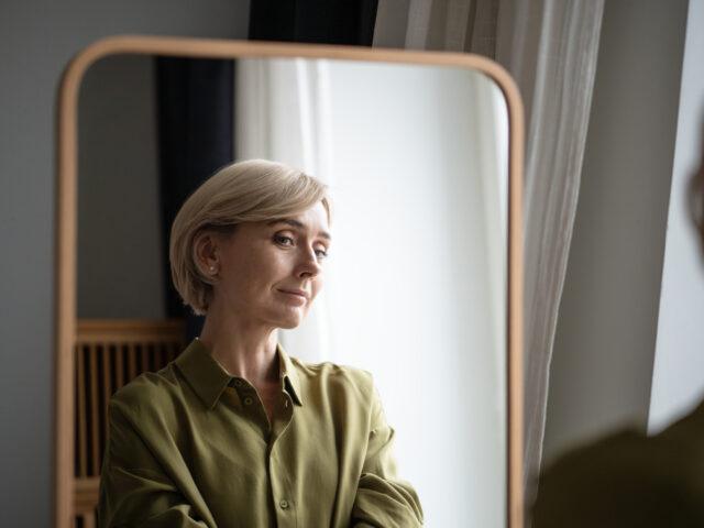 371 – Ich dachte, ich wäre schon weiter – Warum Selbstzweifel in der Lebensmitte ganz normal sind